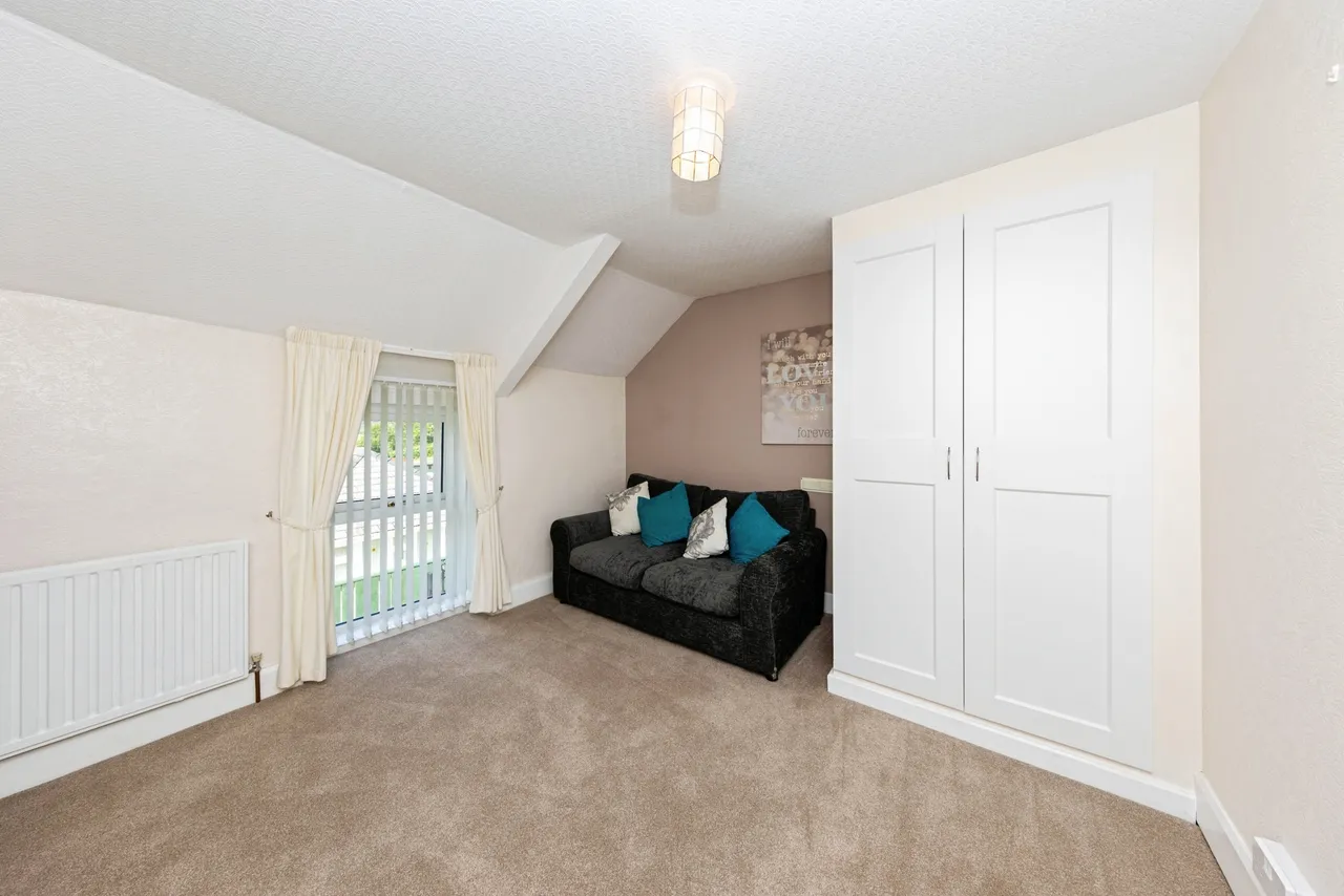 Tenby Road, Carmarthen, photo 9