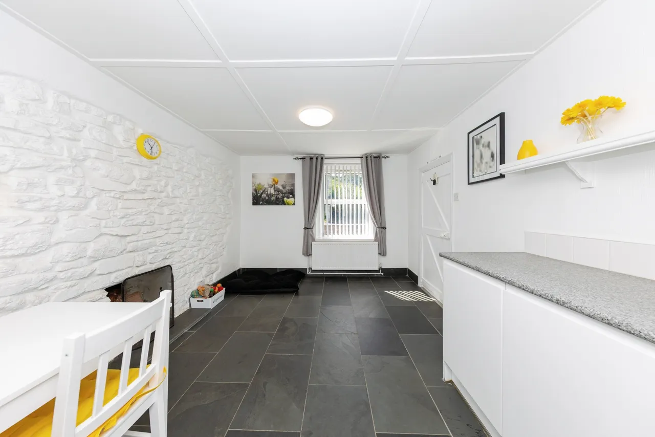 Tenby Road, Carmarthen, photo 7