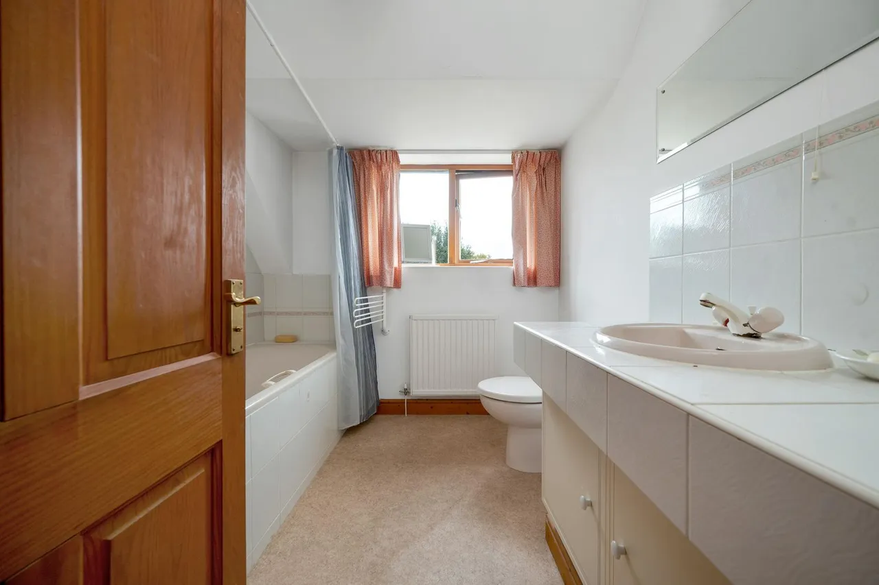 Church Lane, Long Clawson, LE14, photo 13