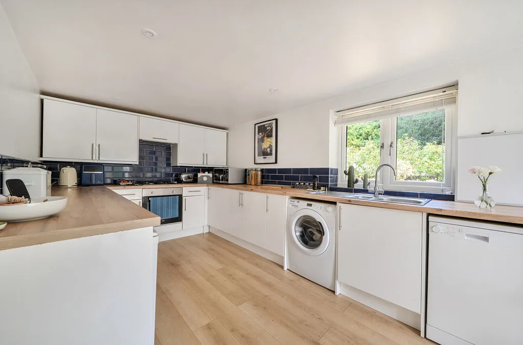 Zig Zag Road, Kenley CR8 5EL, photo 12
