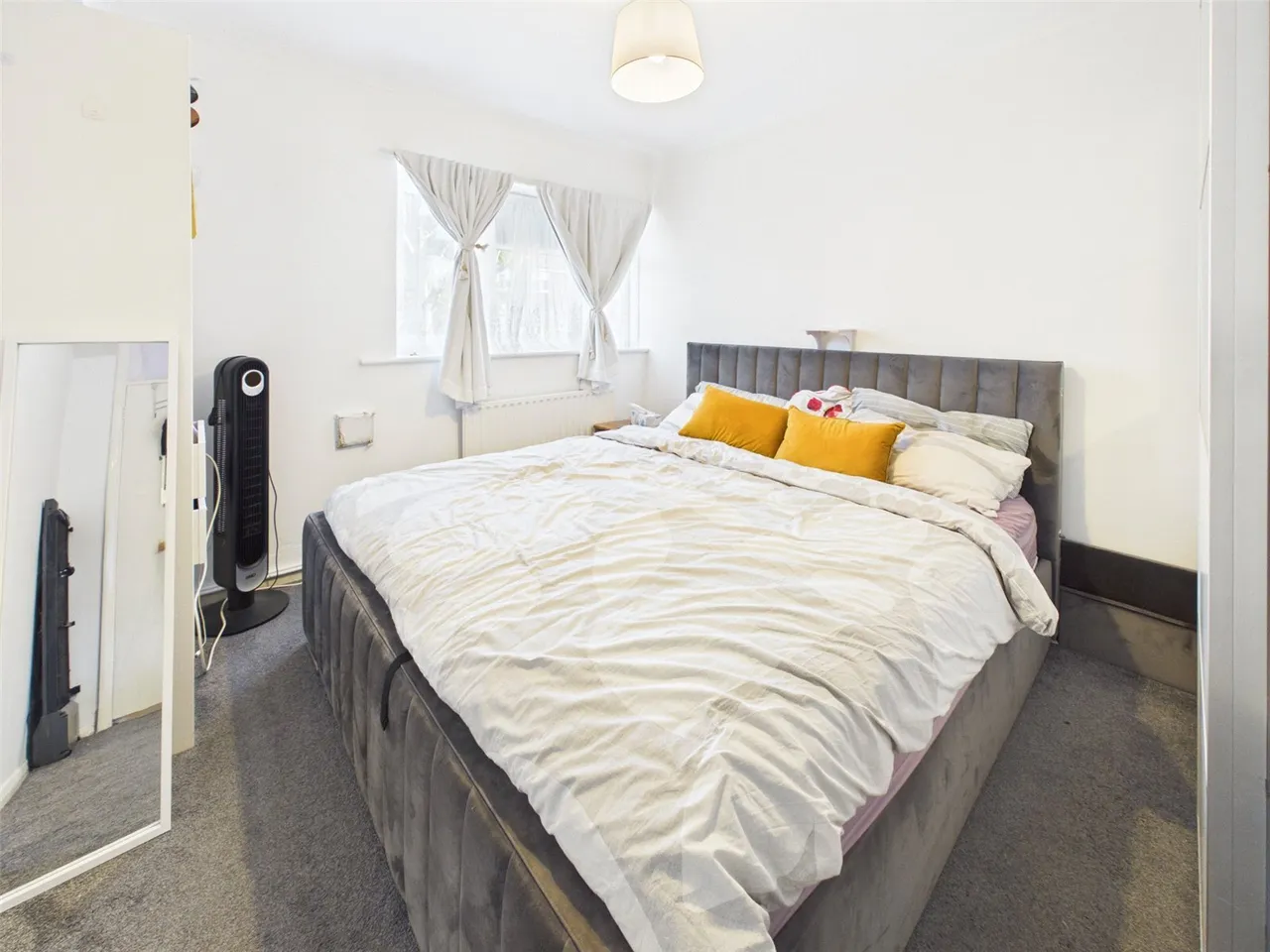 St. Christophers Close, Isleworth, TW7, photo 3