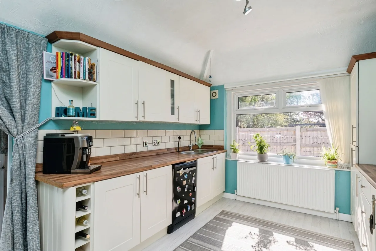 Beach Avenue, Prestatyn, LL19, photo 7