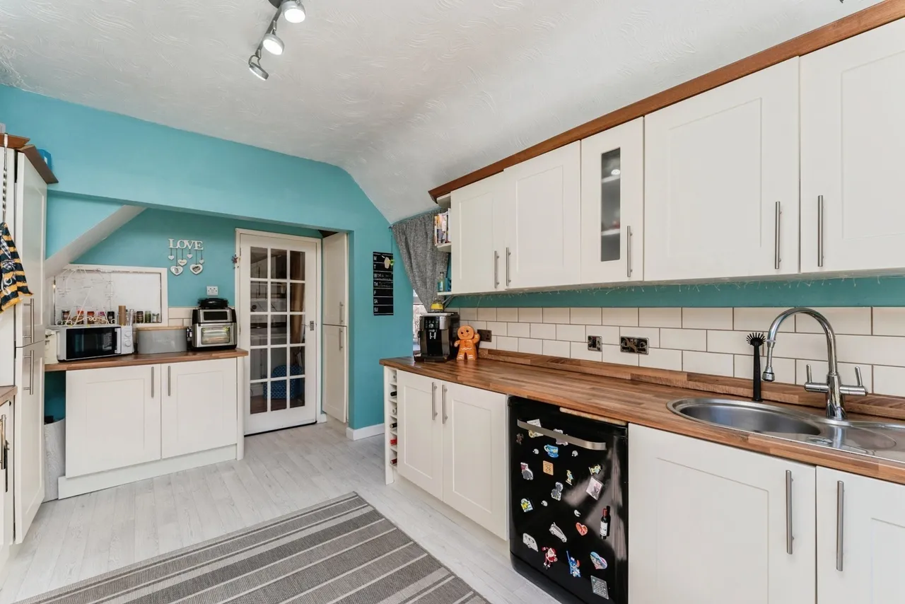 Beach Avenue, Prestatyn, LL19, photo 6