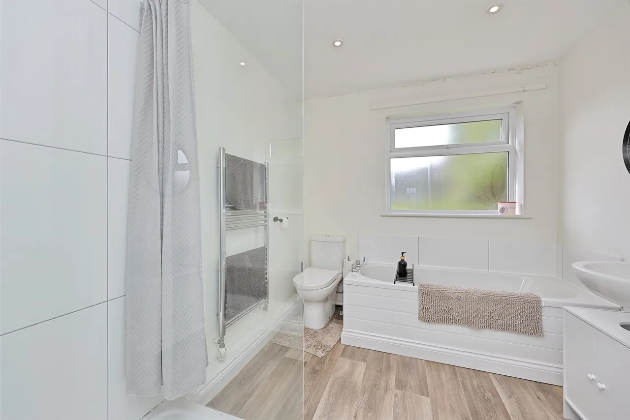 Newfields, Sporle, PE32, photo 15