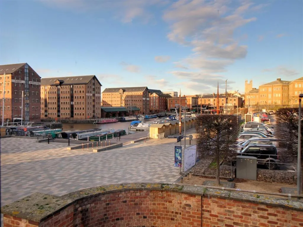 Flat 3, Mariners Court, The Docks, Gloucester, GL1 2EH, photo 13