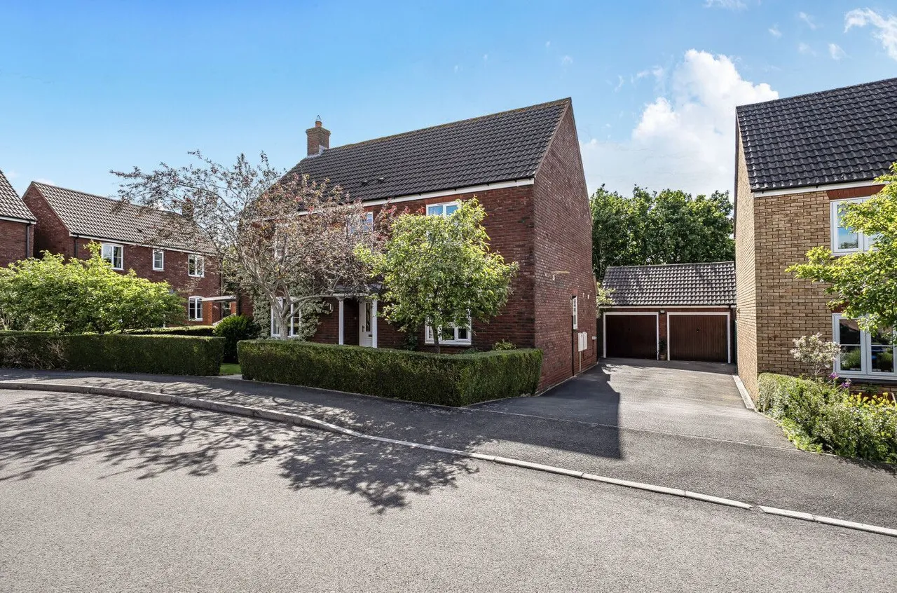 4 bed house for sale, Cresswell Drive, Hilperton, BA14