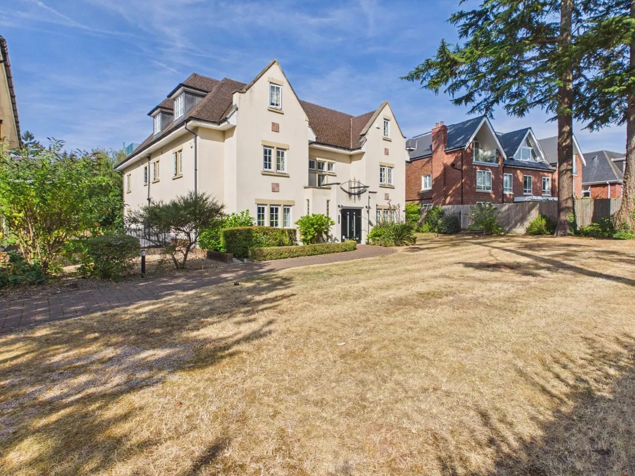 Gerrards Cross, Buckinghamshire, photo 12
