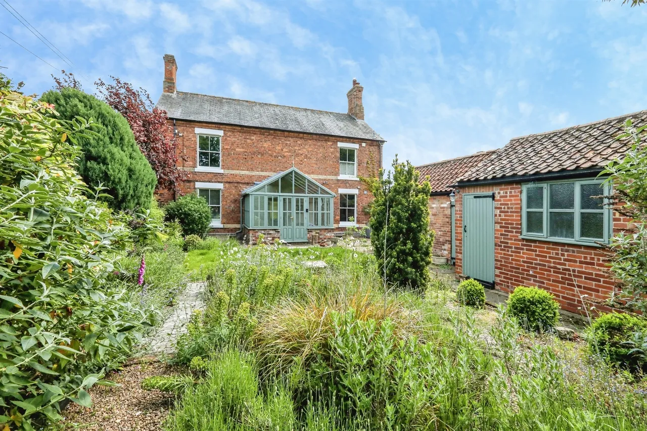 3 bed house for sale — Church Lane, Gamston, Retford