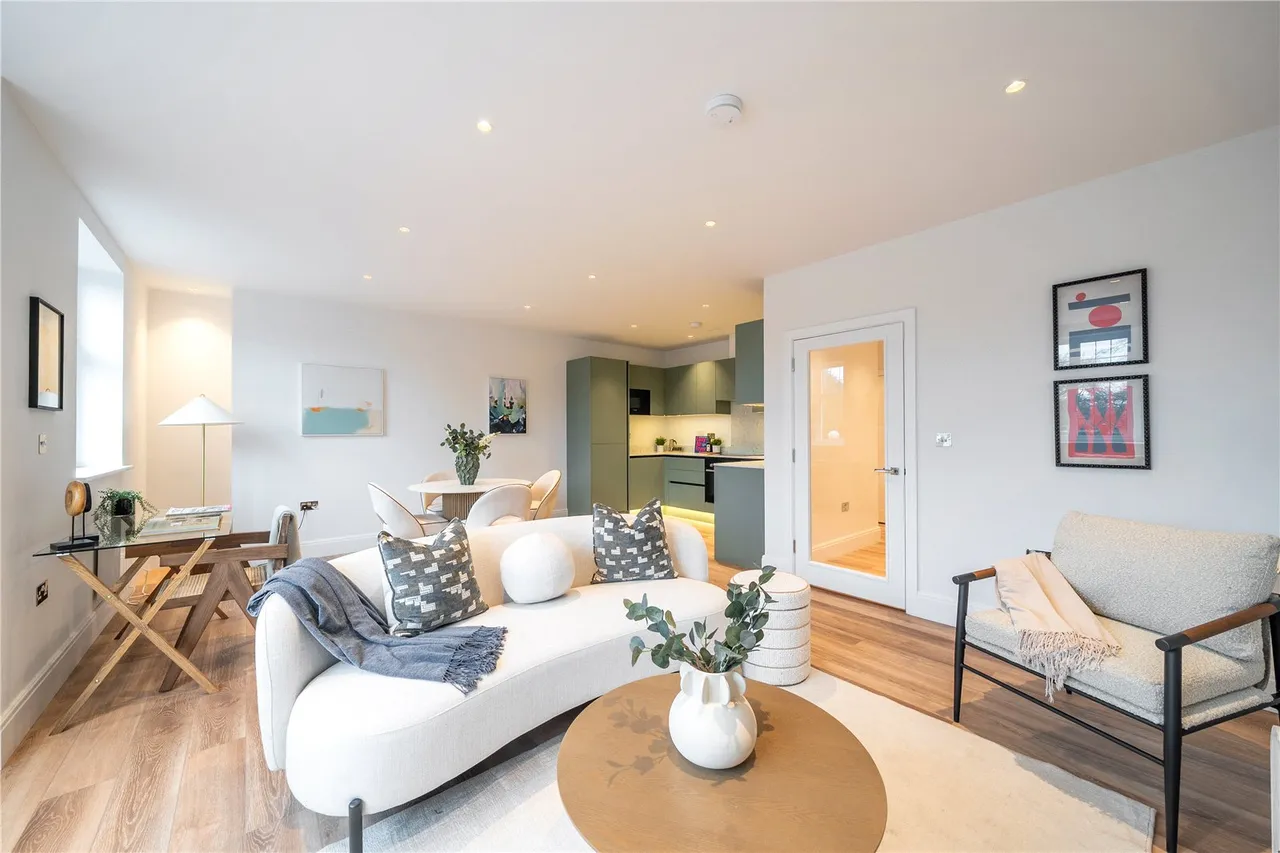 Green Lane, HA6, photo 2