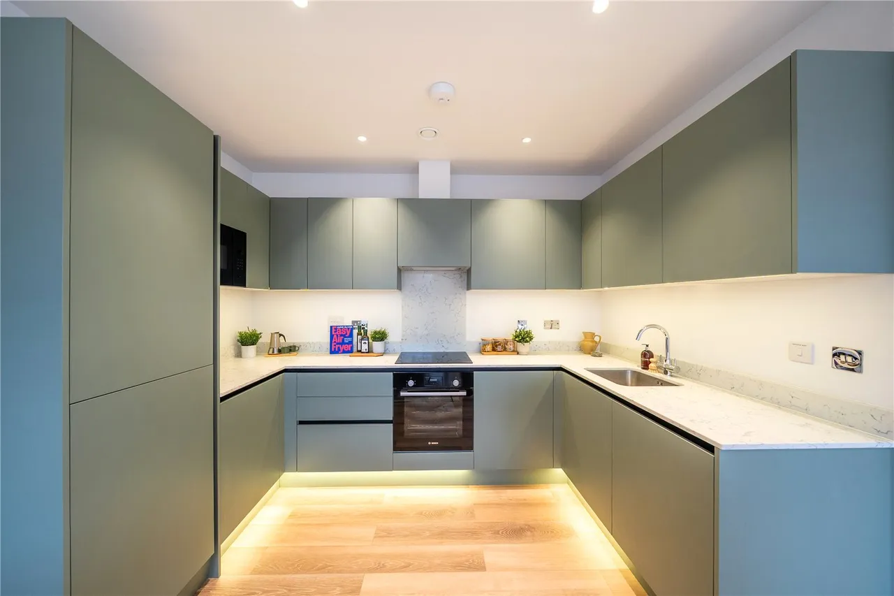 Green Lane, HA6, photo 6