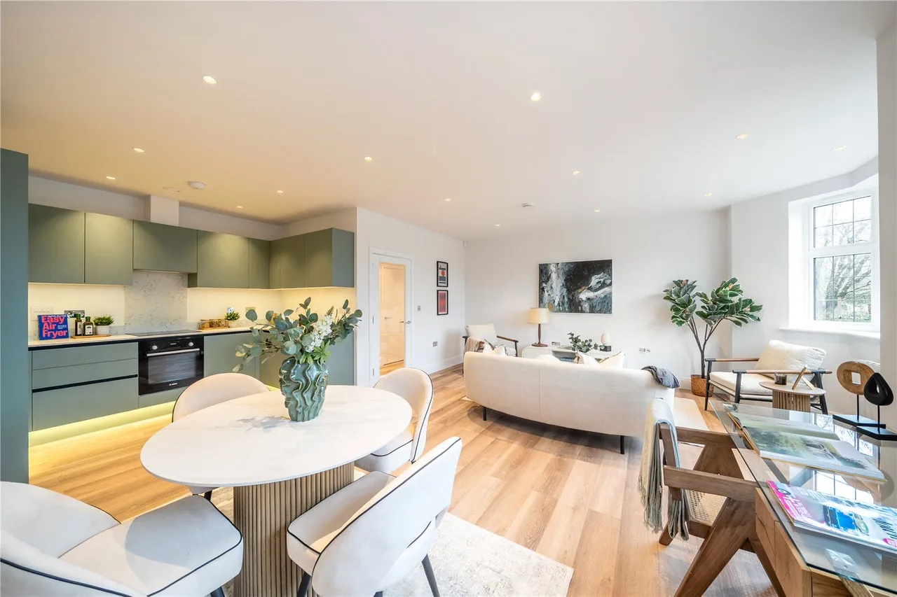 Green Lane, HA6, photo 5
