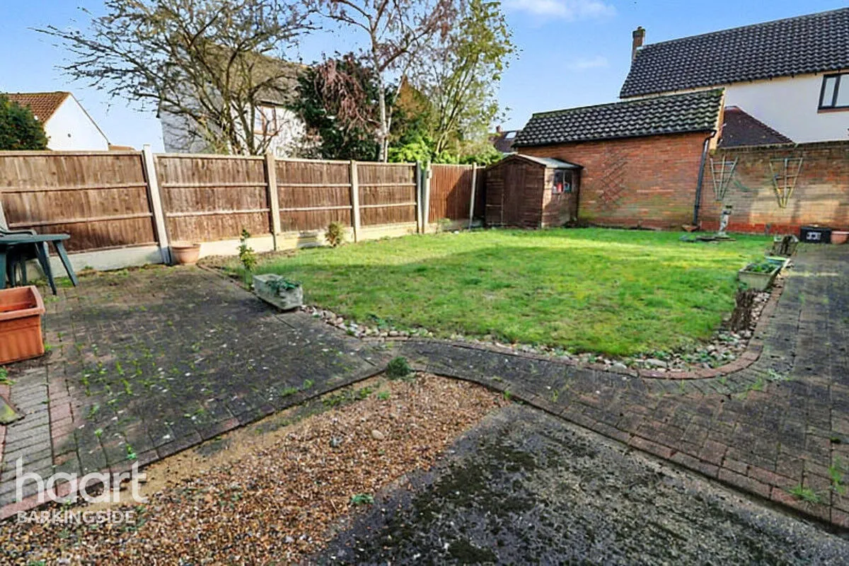 Peel Place, Clayhall, IG5, photo 20