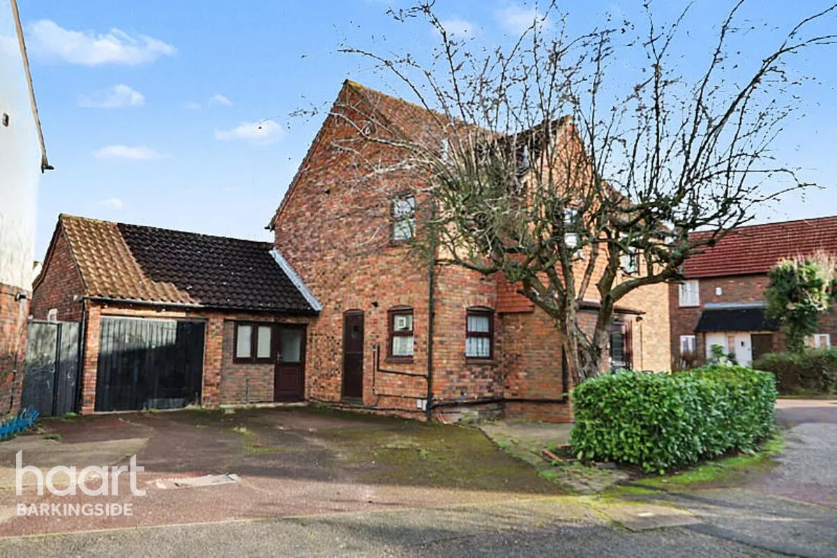 Peel Place, Clayhall, IG5, photo 23