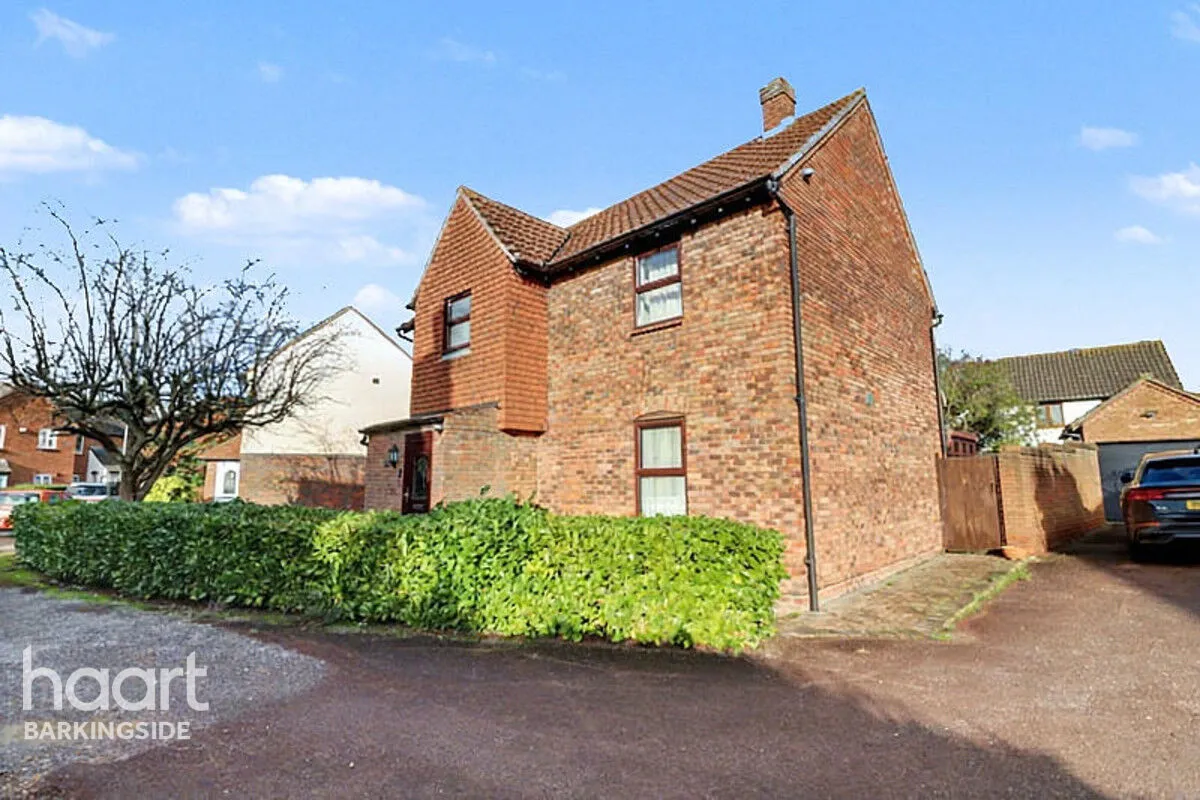 Peel Place, Clayhall, IG5, photo 21