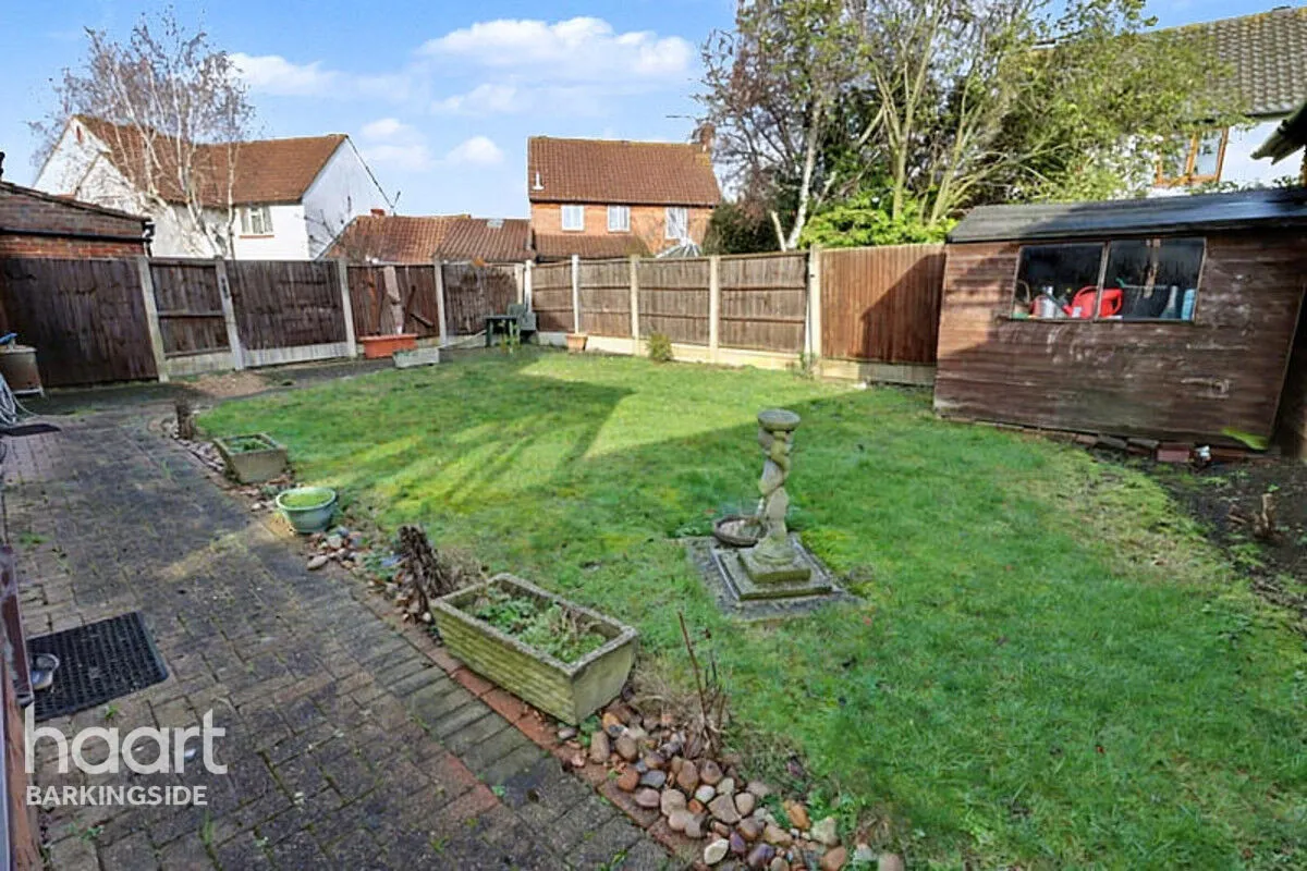 Peel Place, Clayhall, IG5, photo 7