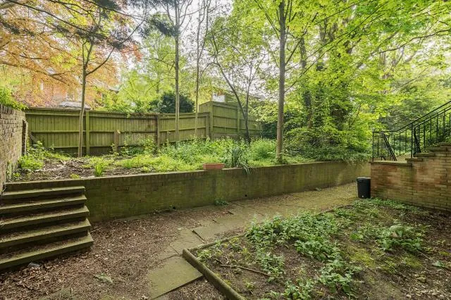 Cedar Court, High Wycombe, HP13, photo 8
