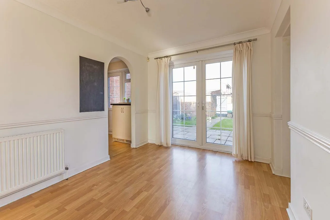 Lyneham Gardens, Cranbrook Drive, Maidenhead, Berkshire, photo 11