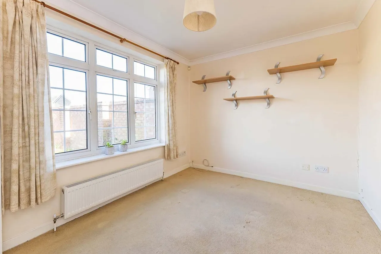 Lyneham Gardens, Cranbrook Drive, Maidenhead, Berkshire, photo 10
