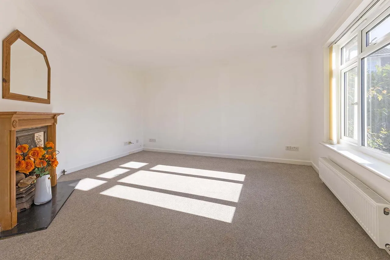 Lyneham Gardens, Cranbrook Drive, Maidenhead, Berkshire, photo 7