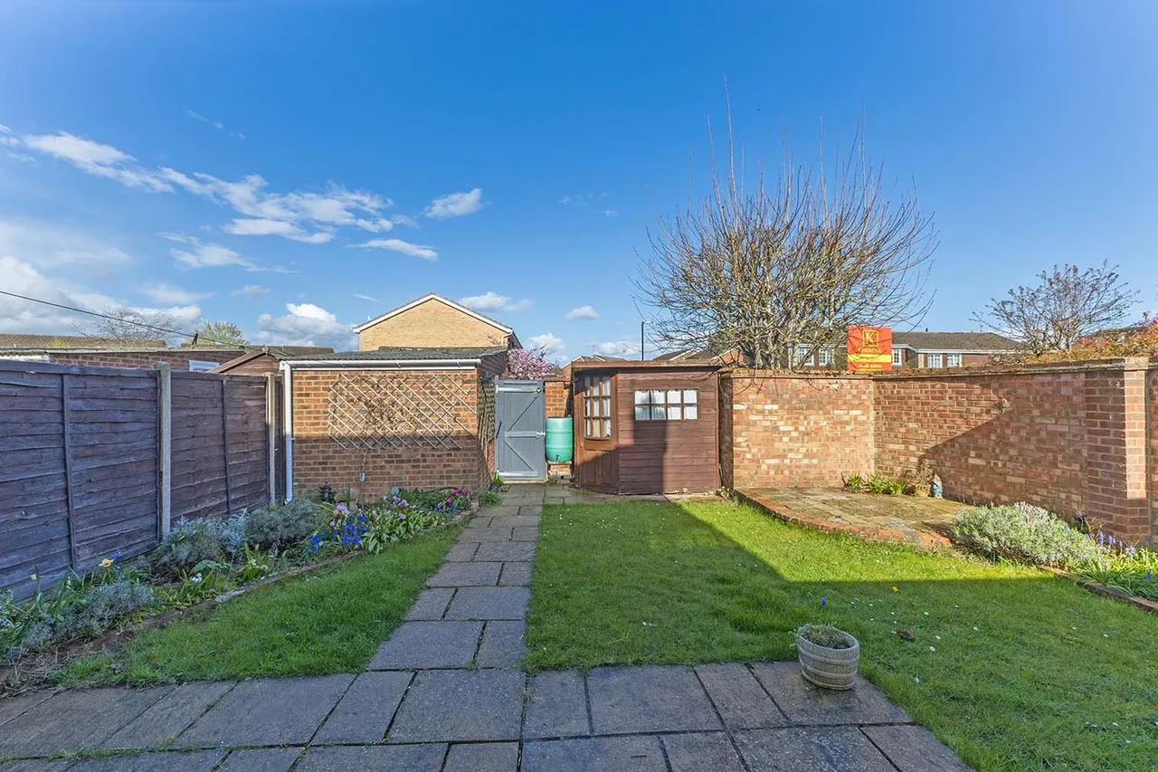 Lyneham Gardens, Cranbrook Drive, Maidenhead, Berkshire, photo 24