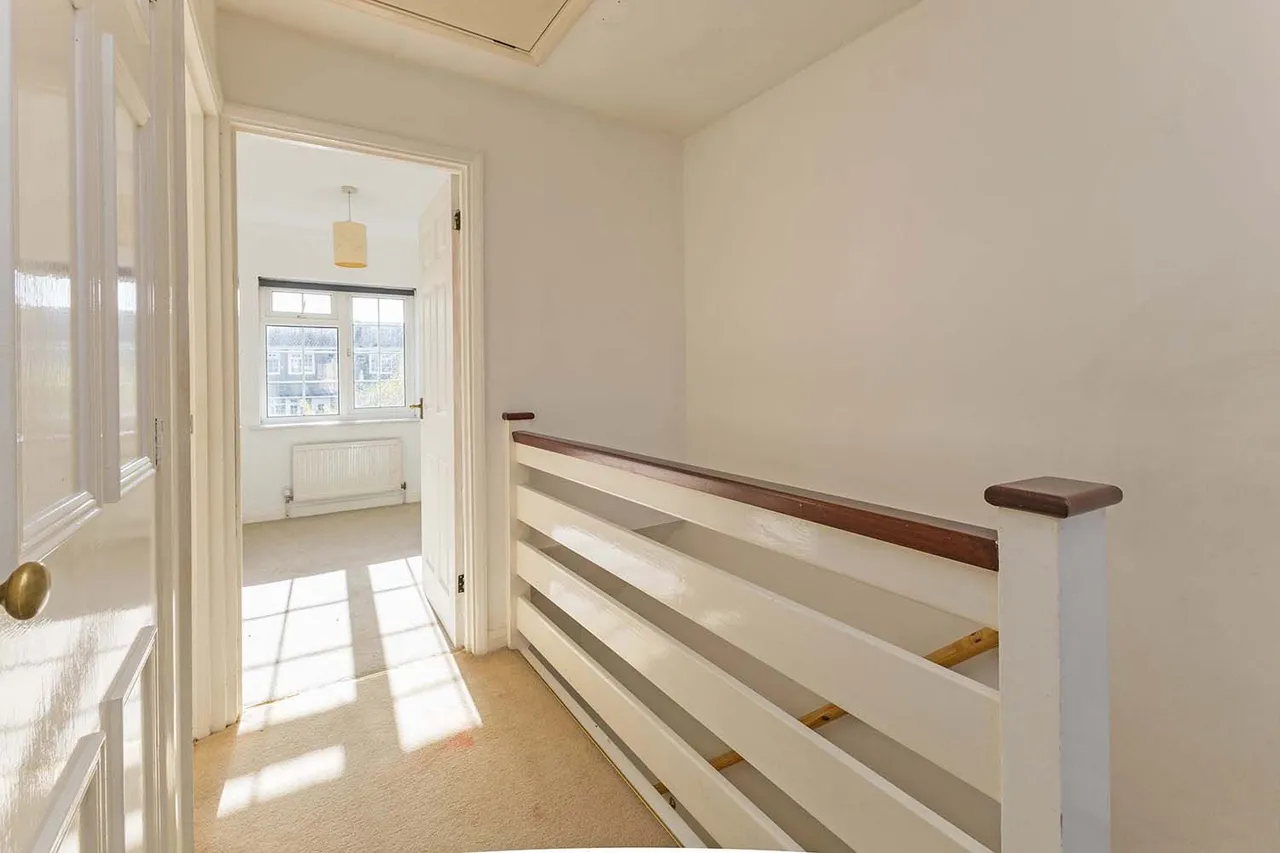 Lyneham Gardens, Cranbrook Drive, Maidenhead, Berkshire, photo 16