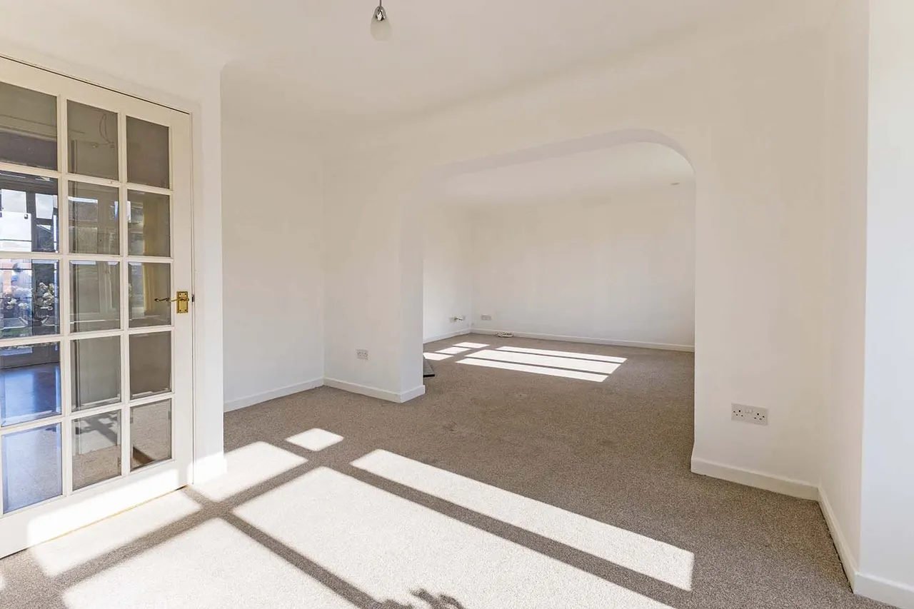 Lyneham Gardens, Cranbrook Drive, Maidenhead, Berkshire, photo 9
