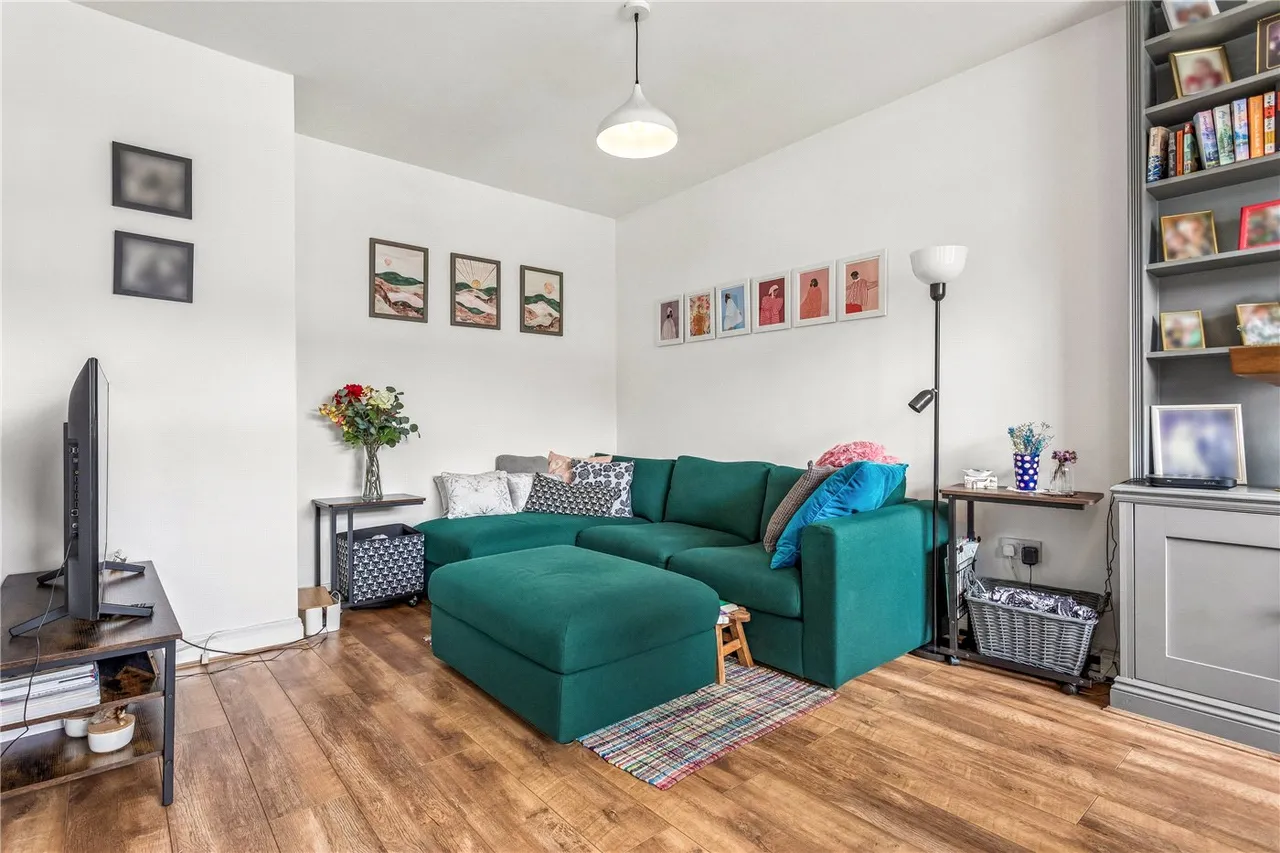 Links Road, London, SW17, photo 4