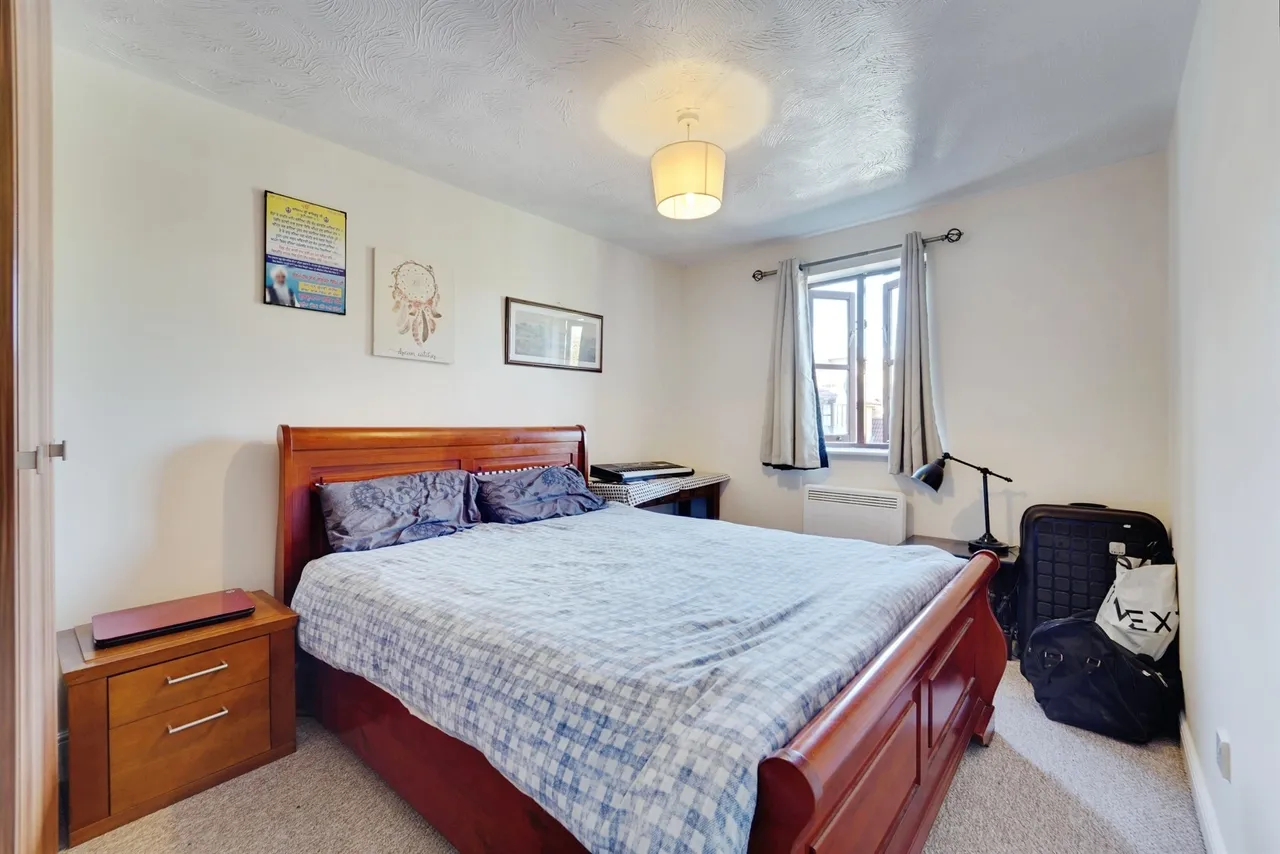 Redwood Grove, Bedford, MK42, photo 10
