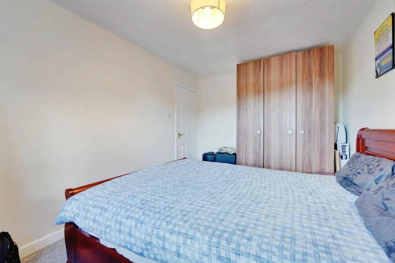 Redwood Grove, Bedford, MK42, photo 11