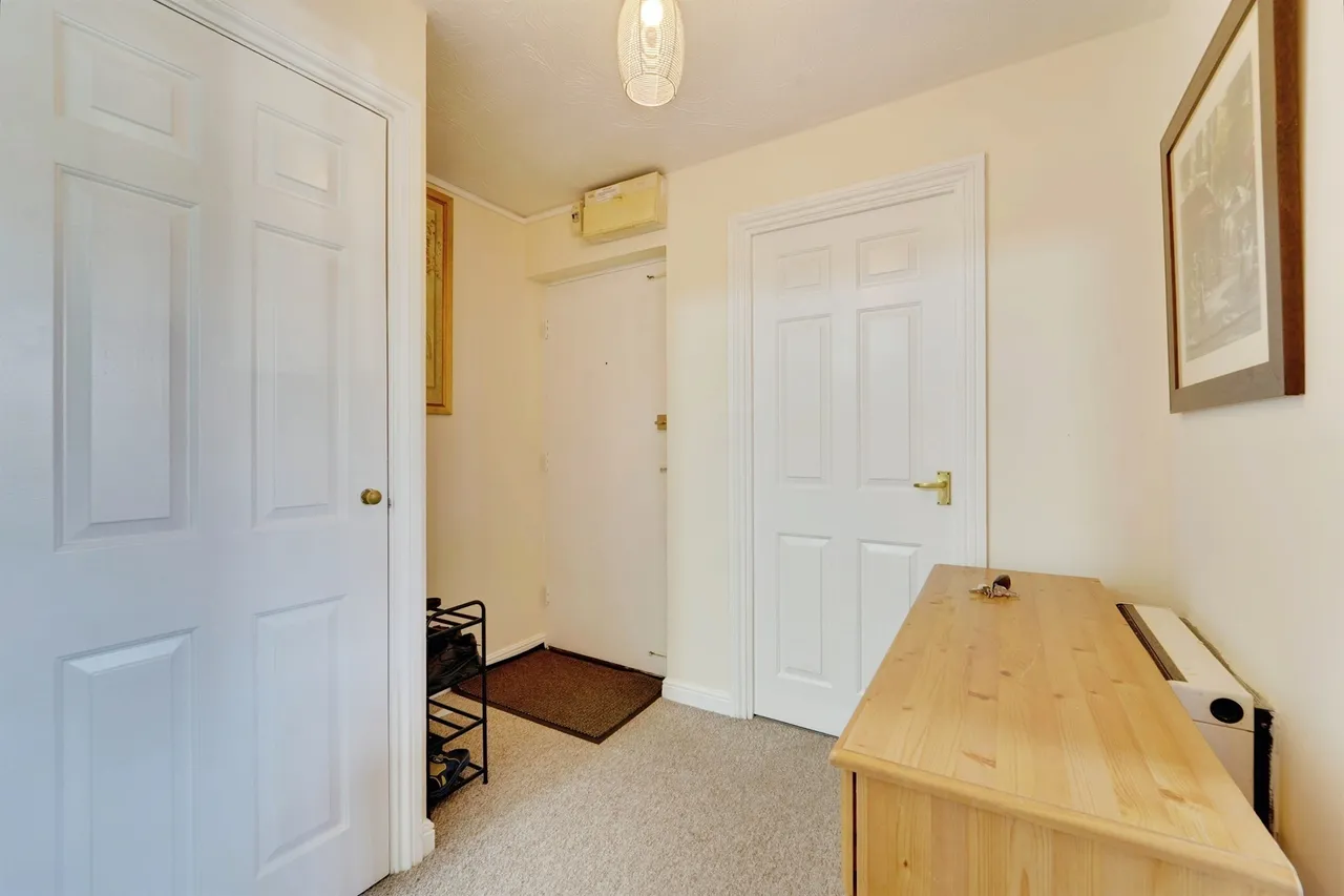 Redwood Grove, Bedford, MK42, photo 17