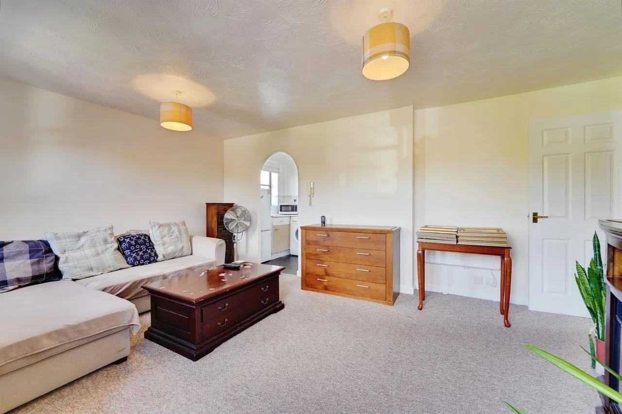 Redwood Grove, Bedford, MK42, photo 8
