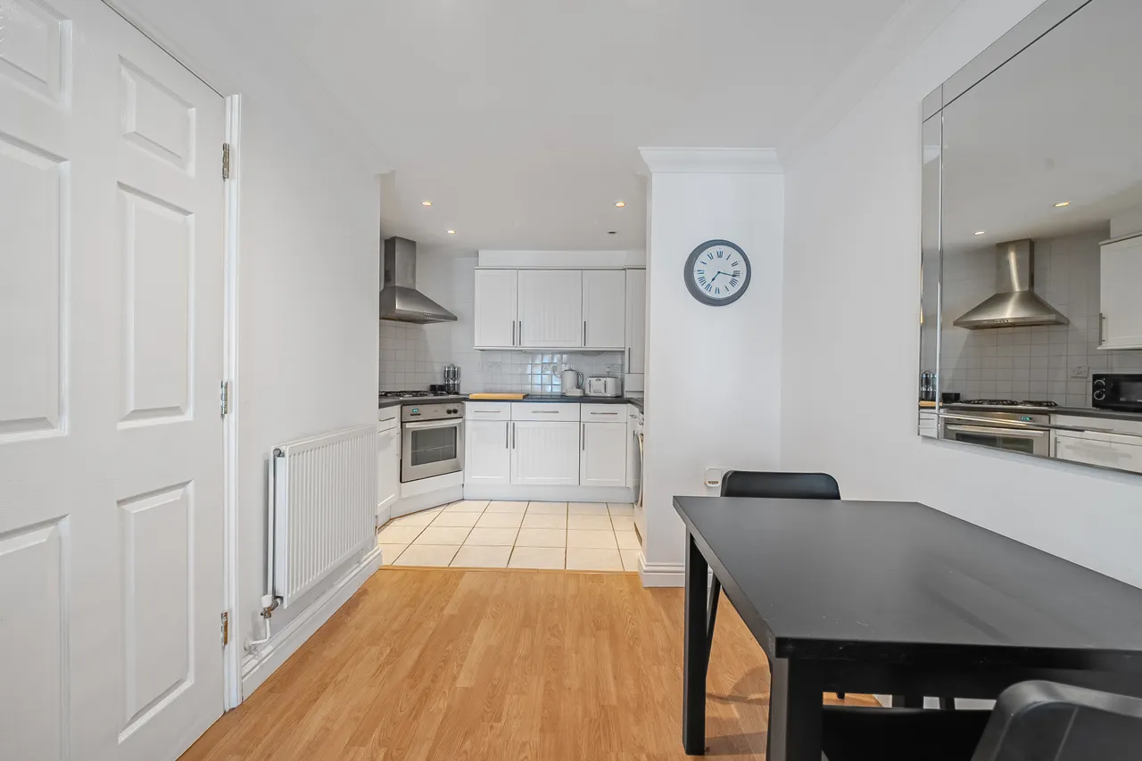 Guildford Street, Chertsey, KT16, photo 8