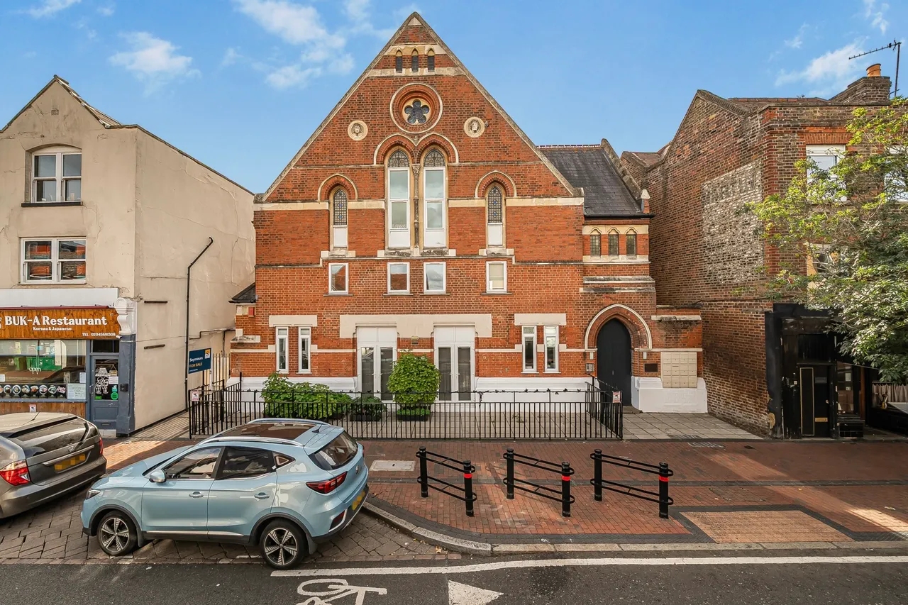 1 bed flat for sale, Guildford Street, Chertsey, KT16