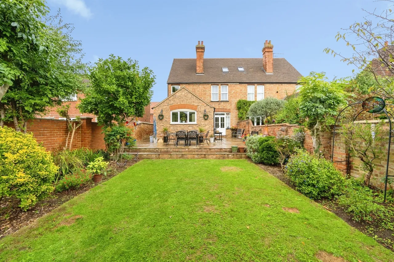Beverley Crescent, Bedford, MK40, photo 17