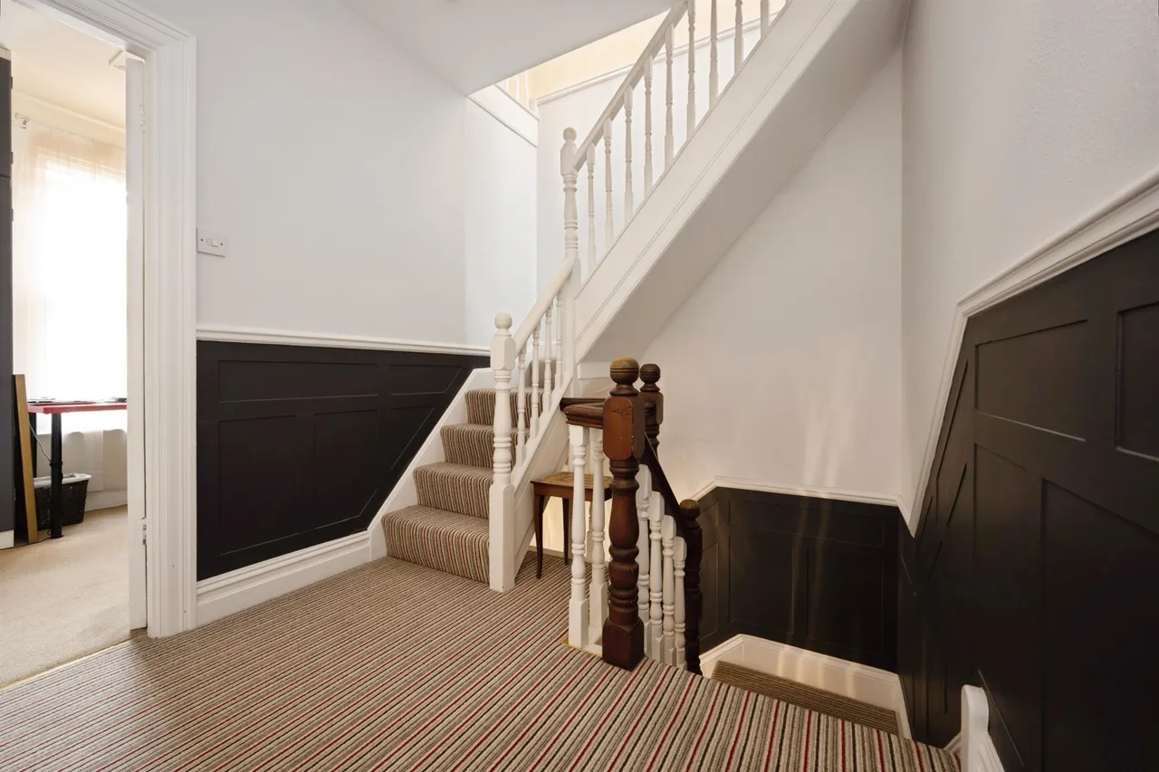 Beverley Crescent, Bedford, MK40, photo 19