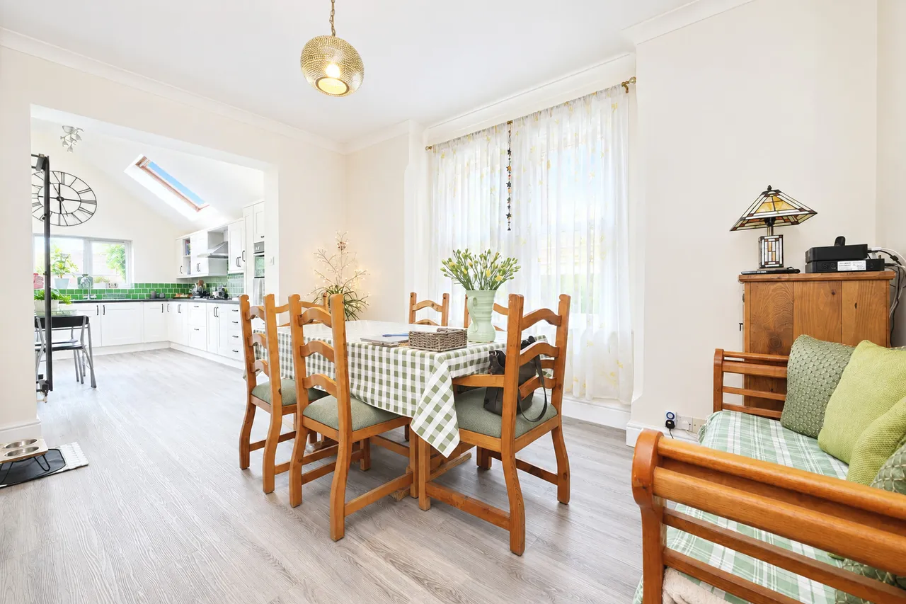 Beverley Crescent, Bedford, MK40, photo 4