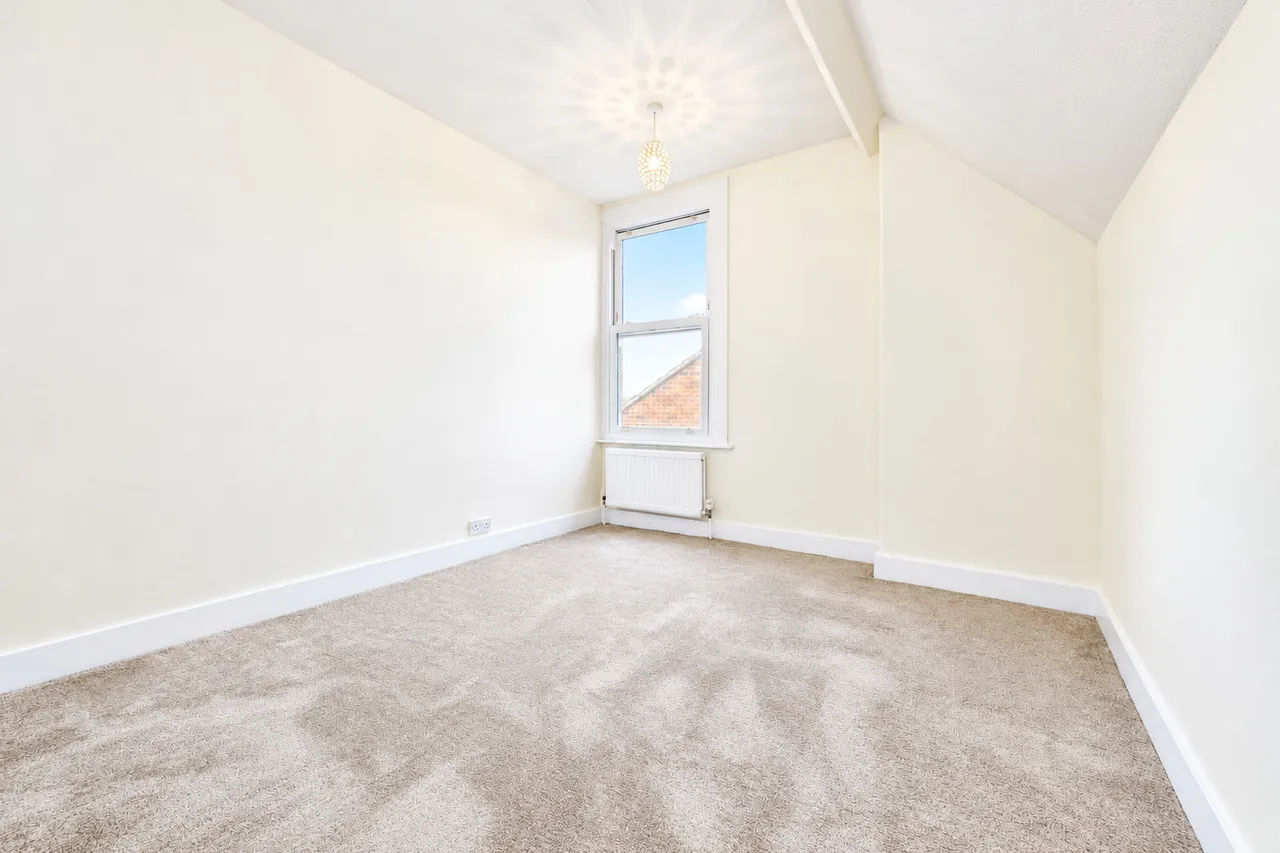 Beverley Crescent, Bedford, MK40, photo 13