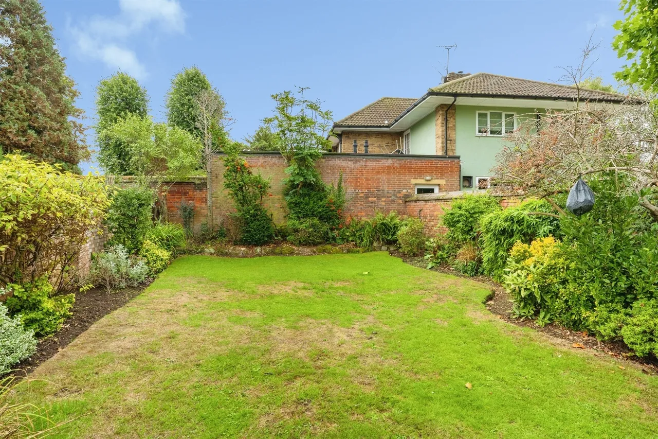 Beverley Crescent, Bedford, MK40, photo 18