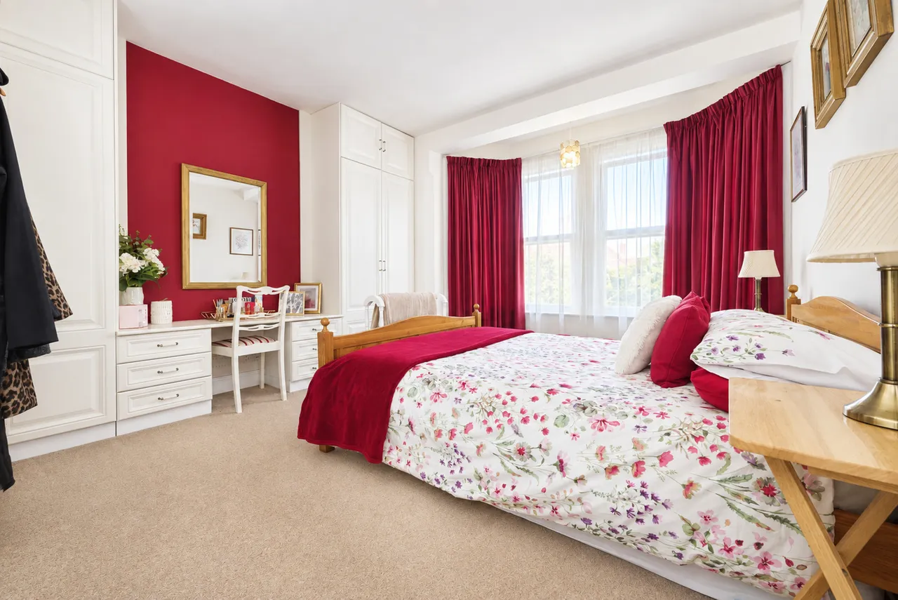 Beverley Crescent, Bedford, MK40, photo 9