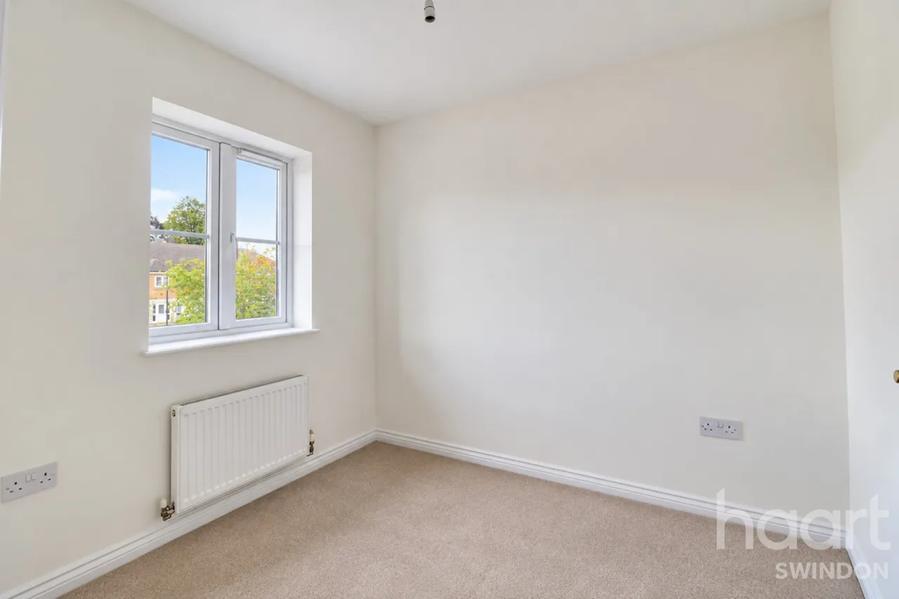 Winton Road, Swindon, SN3, photo 15