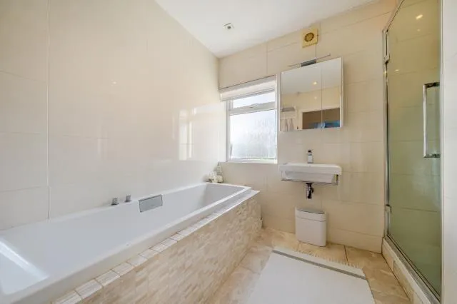 Rapleys Field, Pirbright, GU24, photo 16