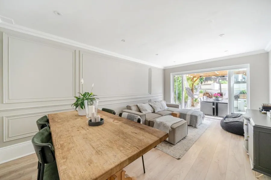 Rapleys Field, Pirbright, GU24, photo 2