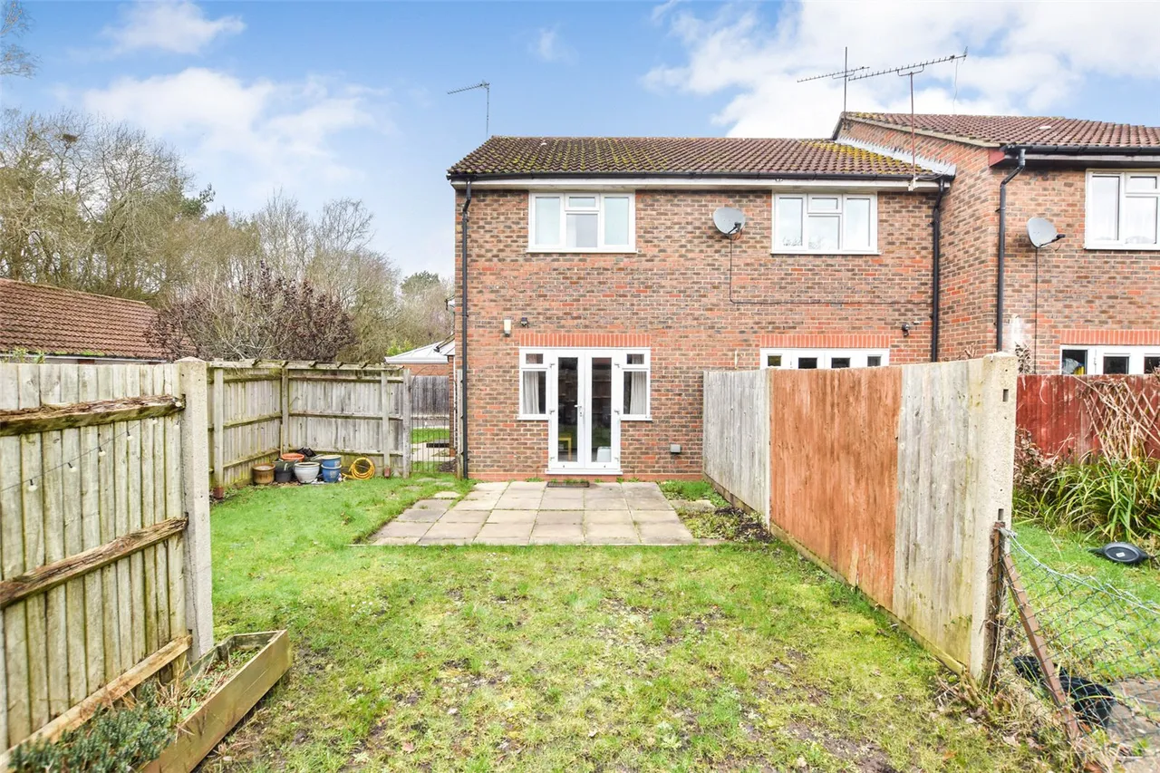 Juniper Road, Farnborough, Hampshire, GU14 9XU, photo 8