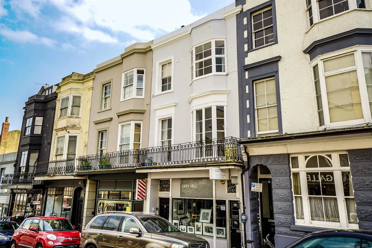 3 bed flat for sale, Norman Road, St. Leonards-On-Sea