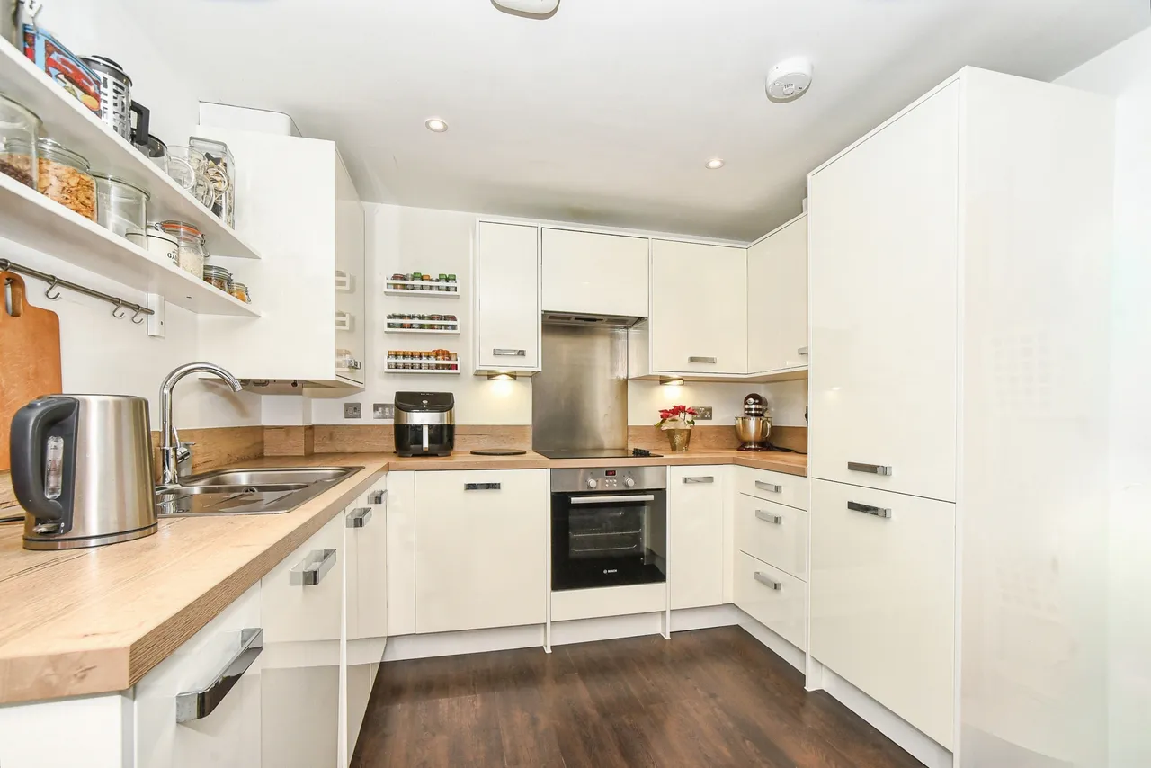 Ampthill Way, Faringdon, SN7, photo 2