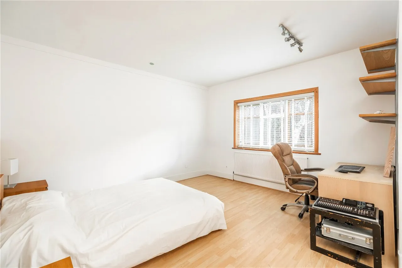 Canford Cliffs Road, Lower Parkstone, Poole, Dorset, BH13, photo 7