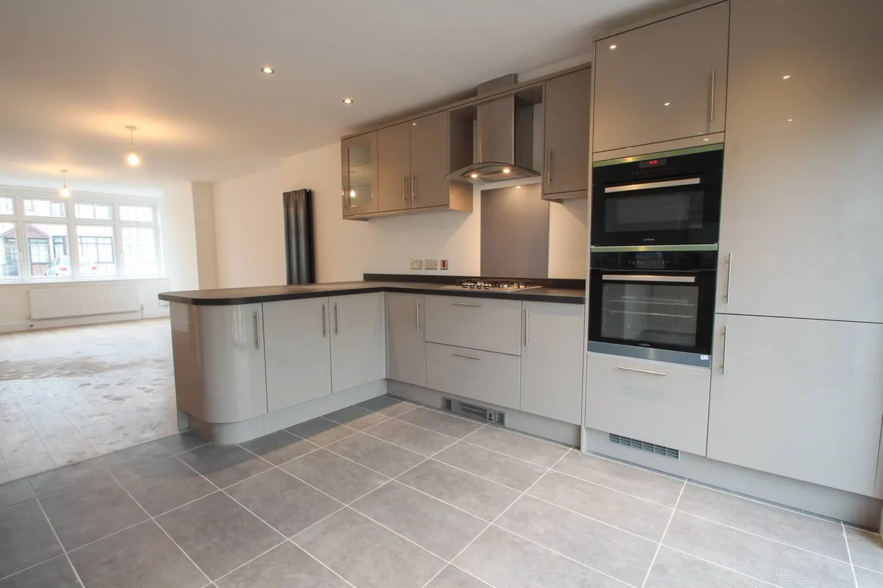 Fairwater Avenue, Welling, photo 4