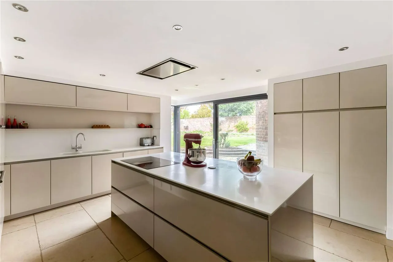 Station Road, Fladbury, Pershore, Worcestershire, WR10 2QW, photo 11