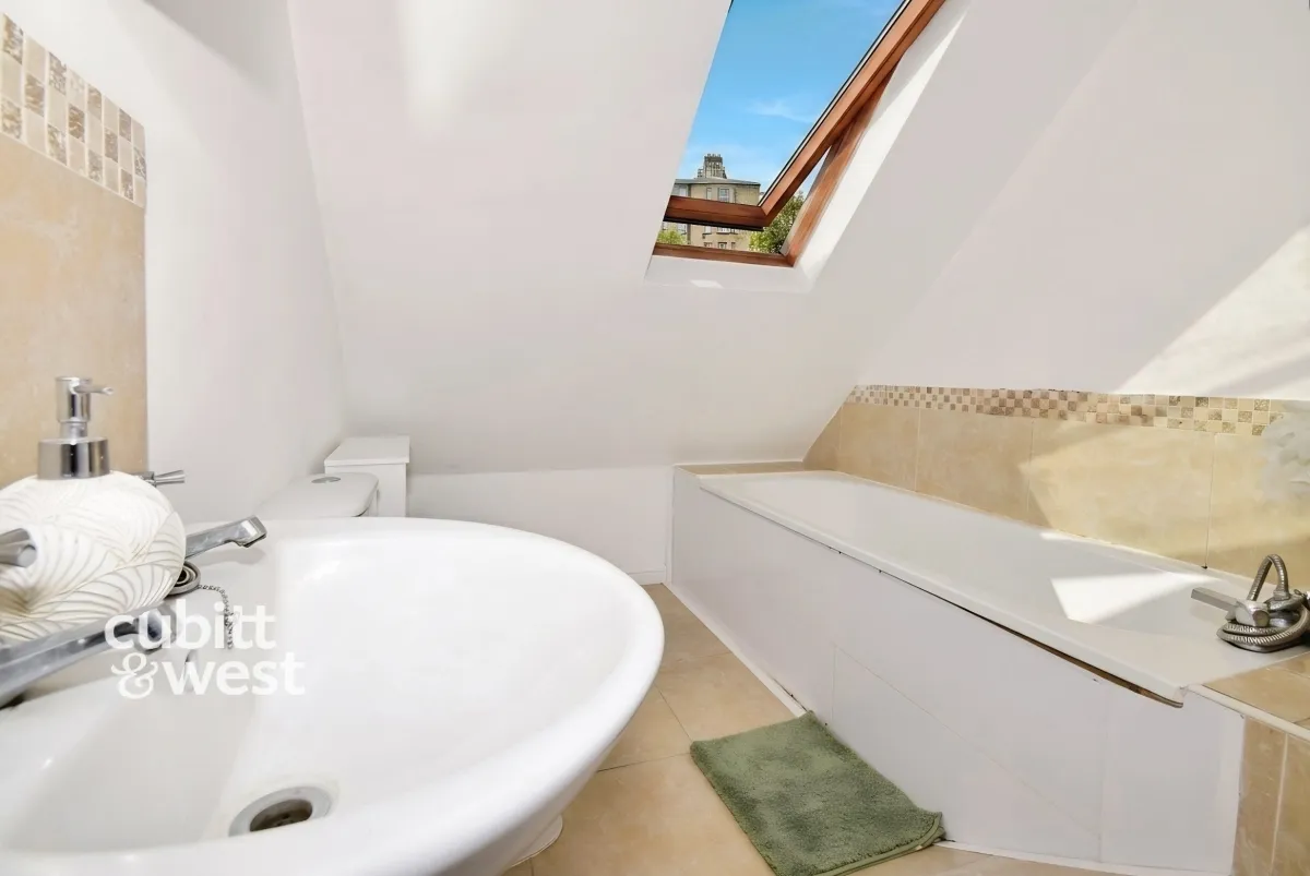 Orchard Street, Chichester, PO19, photo 7