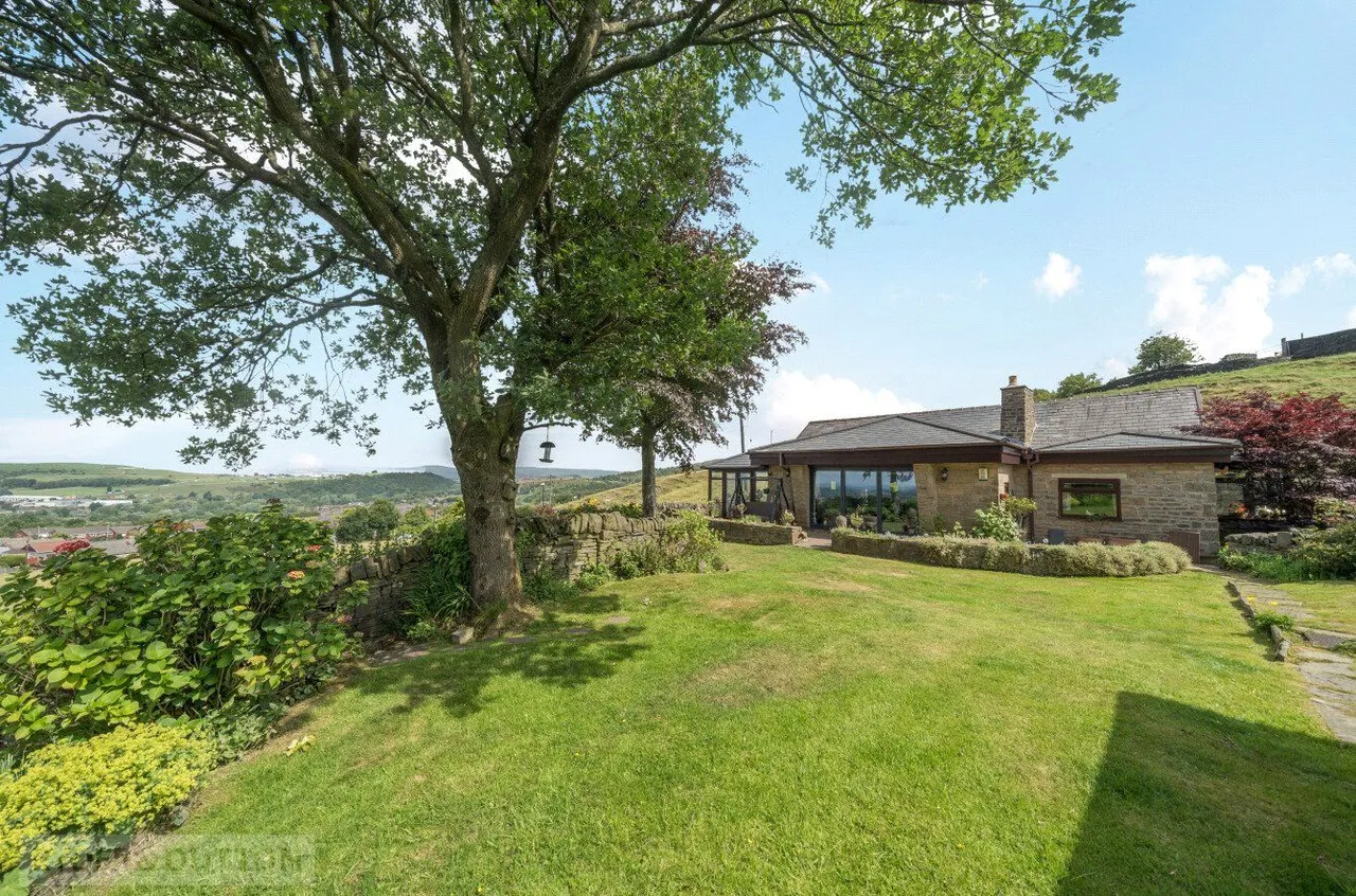 Grains Road, Shaw, OL2, photo 24